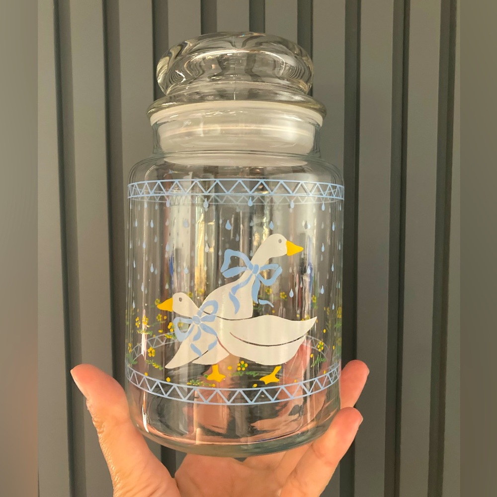 Blue Ribbon Geese. Glass storage jar. Vintage